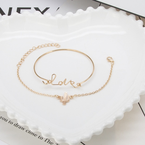 Bracelet Set Love Cactus Arrow Knot 4 Piece  Gold NWOT - Picture 6 of 7